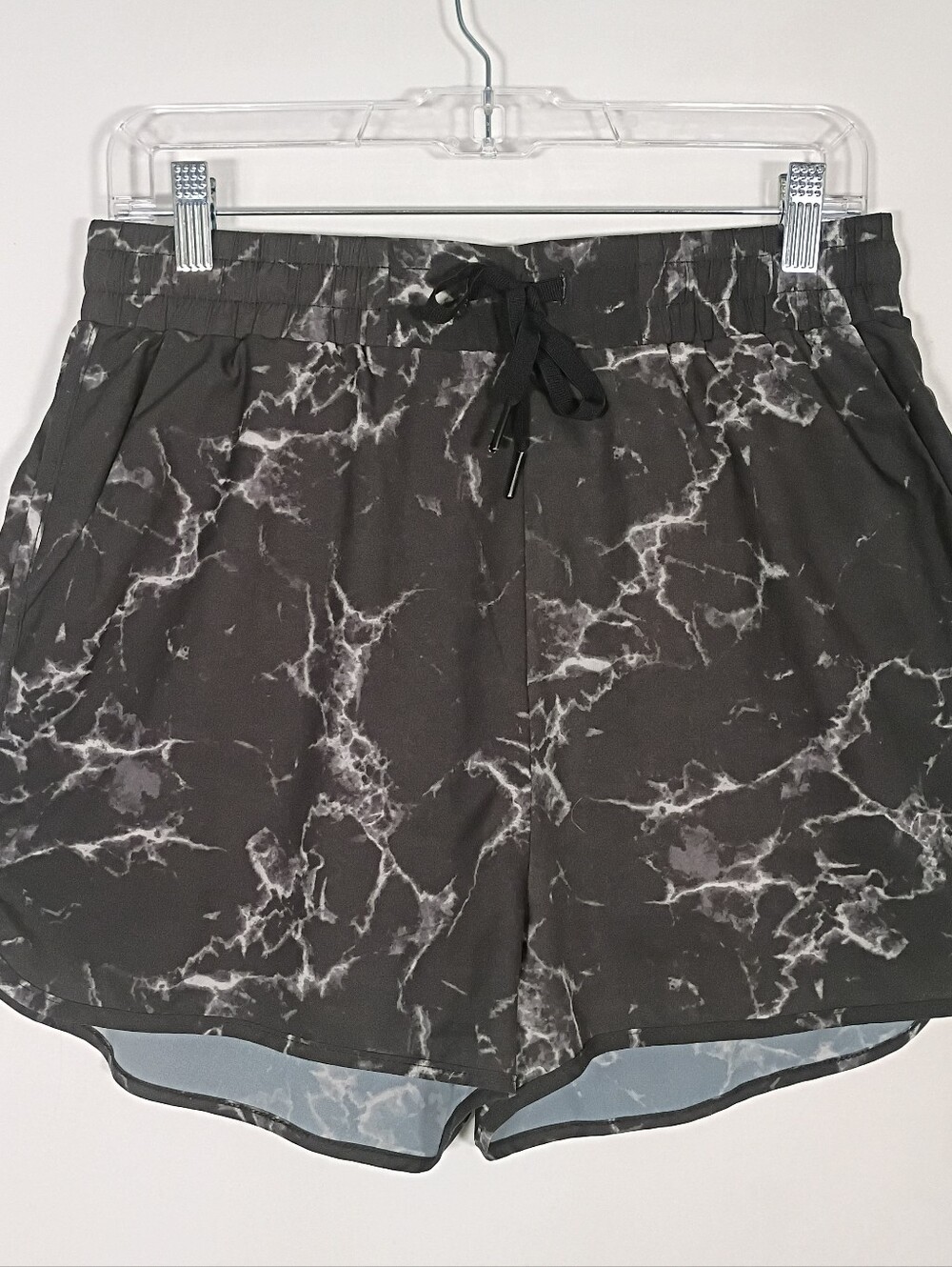 Buff Bunny Women M Pull On Drawstring Layered Workout Running Shorts Black White